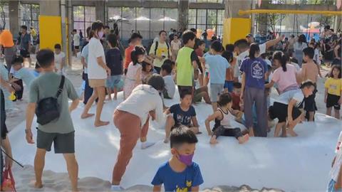開幕就擠爆! 台鐵高雄機廠轉型親子樂園 首日湧6千人