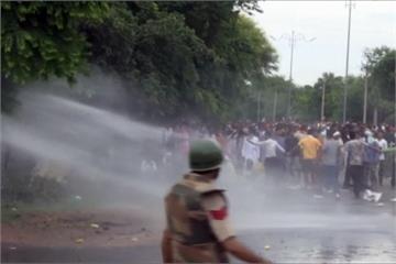 印度宗教領袖涉強暴判有罪 信徒暴動釀28死