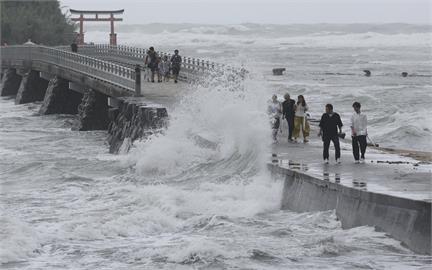 「卡努」滯留日本打轉　九州、奄美豪雨恐破紀錄