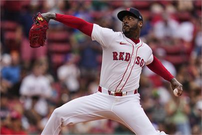MLB(影)/「古巴特快車」還有油!「老查」飆速163公里躋身350救援俱樂部