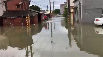 影／白河積水未退 淹50公分「寸步難行」