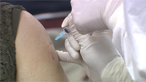 快新聞／第22期第三劑疫苗今10時開搶！莫德納、BNT供民眾接種
