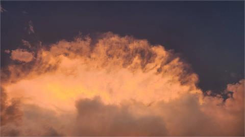 週三地震前8分鐘奇景　彰化市出現「火鳳凰」雲層