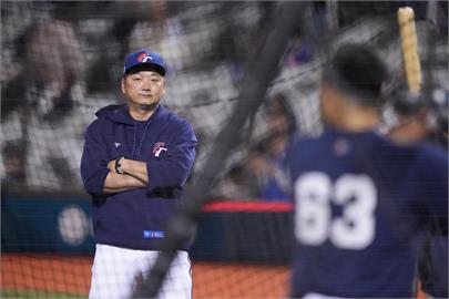 經典賽／防護員、情蒐進不了場遭罵翻　中職副秘書長解釋「職員證件說」
