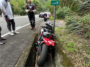 台3線苗栗獅潭段重機過彎自摔 騎士送醫不治