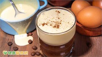越南「蛋咖啡」掀議！網兩派吵翻　醫：蛋黃未熟恐添1菌感染風險