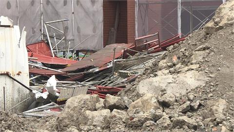 工安意外！新莊建築工地鷹架崩塌　1人腳斷1人死亡