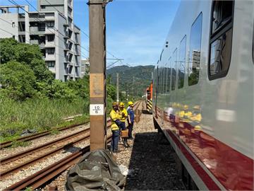 最新！台鐵汐止=五堵電車線掉落　後續列車恐有延遲