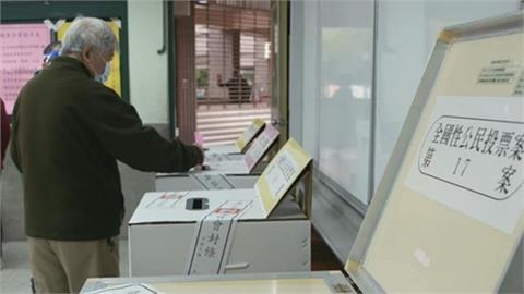 「印泥太濕」沾滿選票遭列無效！新北選民急抗議…粉專曝「4情況」仍有效