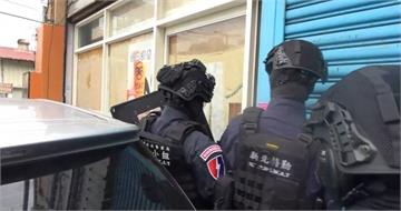 二手車行生意不好老闆竟改行當毒梟　租透天厝種6000萬大麻遭新北警瓦解