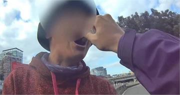 清潔工違規闖自行車道　文山警一查竟是「無照+藏毒」