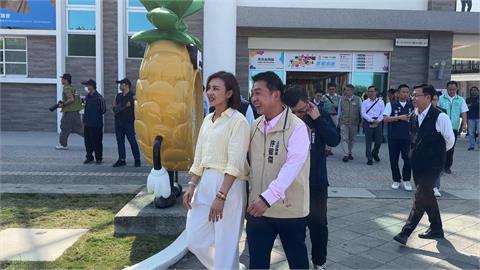 爭高雄市長！賴瑞隆出席新書發表　許智傑、邱議瑩關心高屏二快進度