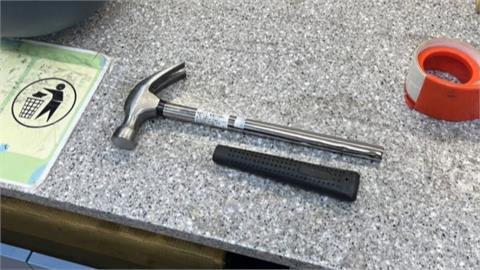 物流公司流血衝突　工作口角買榔頭敲擊同事頭部