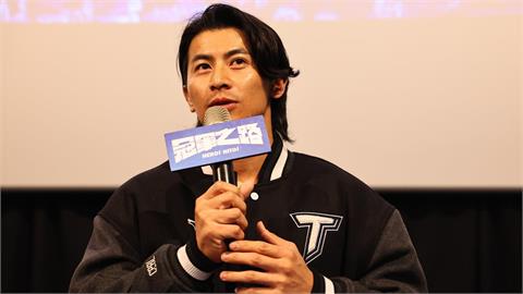 經典賽(影)／還沒看？台灣隊齊看《冠軍之路》　陳傑憲二刷吐心境「複習三點打勝仗」