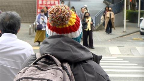 冬季來臨半夜睡覺竟被凍醒！醫列4項引發「手腳冰冷」主因：多促進血液循環