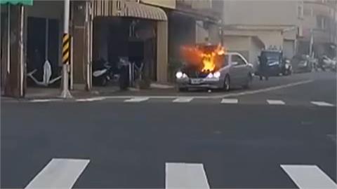 高雄驚傳火燒車意外！　「瓦斯行前起火」驚悚畫面曝光