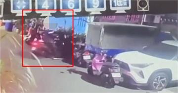 蘆洲逆子弒親！為錢砍父母10多刀　慌張逃逸畫面全被拍