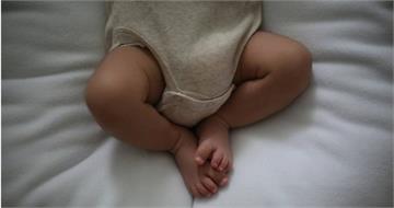 說好出門剪髮！她請尪育兒　公婆責難「不檢點」：哪有爸幫換尿布