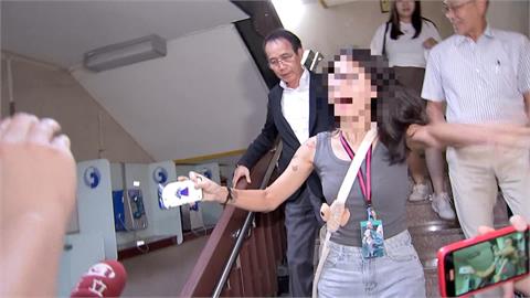 黃國昌養狗仔風波延燒　謝姓女記者遭爆「一人分飾兩角」