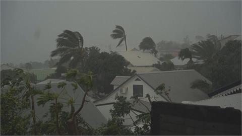 法屬留尼旺島遭熱帶氣旋侵襲　萬人無水可用、通訊中斷