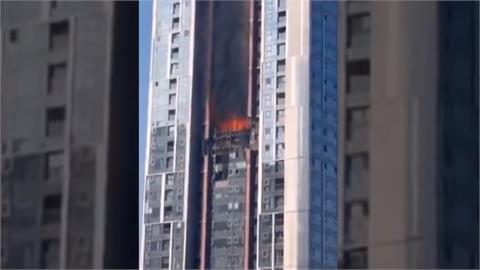 有影／深圳豪宅大樓爆炸！　女子受困「急逃命墜樓」