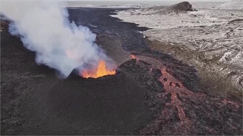 冰島火山半年內連噴4次！　鄰近居民全面撤離　小鎮淪空城