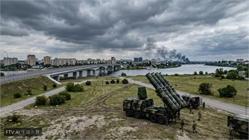 德國總理訪基輔遇空襲　宣布加碼10億歐元軍援烏克蘭