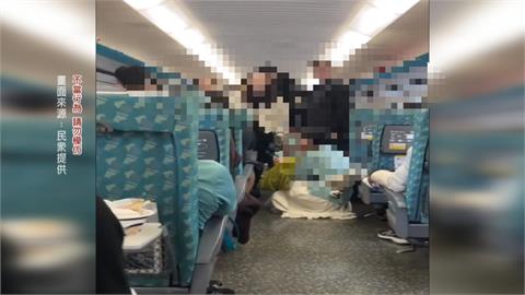 母不滿乘客「不慎潑水到兒子身上」　當眾反潑水嗆聲　高鐵上演洗門風