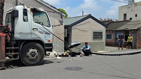 快新聞／危險！吊鷹架誤觸高壓電線　雲林41歲工人「下體嚴重燙傷」
