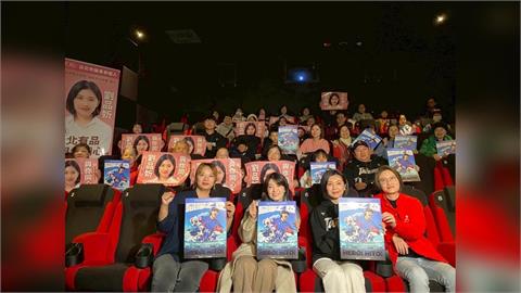 劉品妡進戲院力挺運動藝文！邀民眾觀賞《冠軍之路》