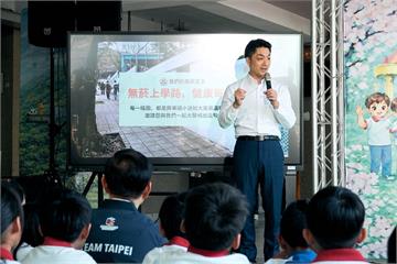 批蔣萬安育兒減工時「洋芋片政治學」　何孟樺點出3問題：一年需87億