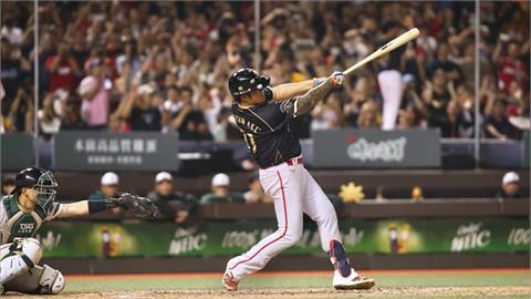 中職(影)／美國百萬棒球網紅也致敬！林智勝「不可思議」生涯再見轟登國際