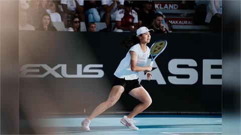 澳網/「台日聯軍」驚奇之旅!吳芳嫺直落二扳倒第8種子 首闖大滿貫8強創紀錄