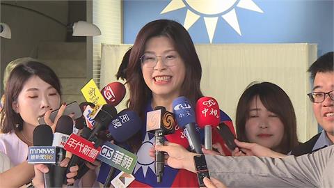 快新聞／國民黨主席選舉日！鄭麗文穿國旗裝投票　喊話對選情很有信心