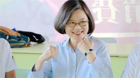 被蔡英文大讚：未來當總統不是問題！女童秀「小英同款」網暴動：直接招募