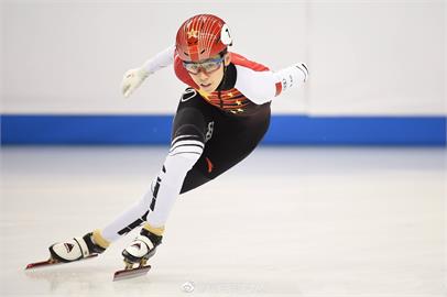 冬奧／中國滑冰選手疑出奧步致對手滑倒　影片網路瘋傳