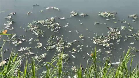 西螺大排赫見"垃圾漂漂河" 雲林縣環保局開4罰單