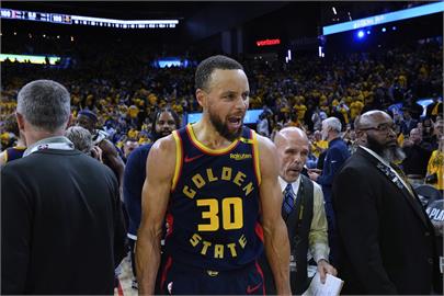 NBA(影)／NBA的「古亭妹」！勇士巨星柯瑞榮獲年度最佳隊友獎