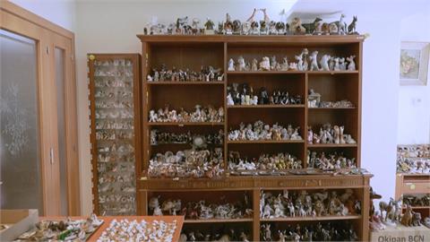 西班牙男子收藏多達5000項狗飾品　數量打破世界紀錄