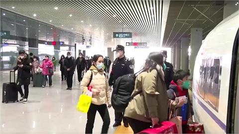 春運流量創新高　恐使疫情發高燒　網曝病患擠爆醫院　火葬場大爆滿