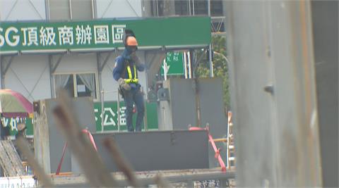 京華城捲弊案「停工聲浪湧現」　議員再爆威京曾發函施壓官員