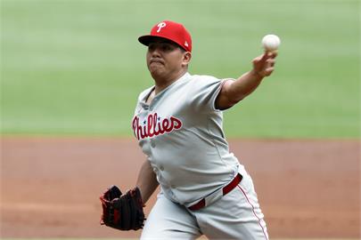 MLB(影)／費城人左投手連續10場精彩先發　比肩隊史過去的傳奇巨投