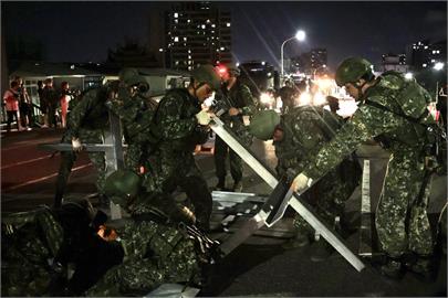 快新聞／漢光演習夜間實作登場　驗證工兵深夜實戰應變能力