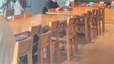 台中失聯移工咖啡廳情緒失控　持椅子狂砸店員、釀２人傷