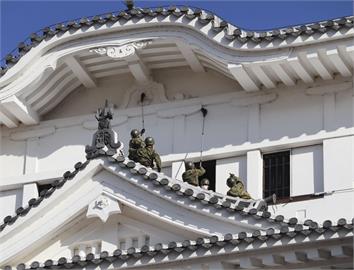 迎新年！　日錢湯業者出動掃地機器人、自衛隊官兵幫清潔