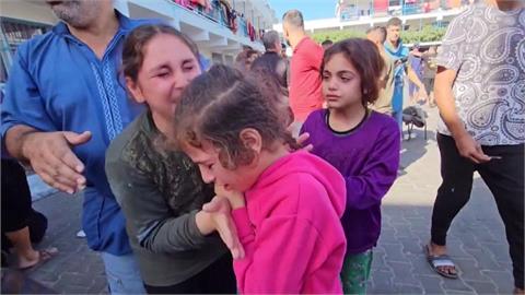 以色列空襲加薩難民營　鍋具衣服雜物散落一地