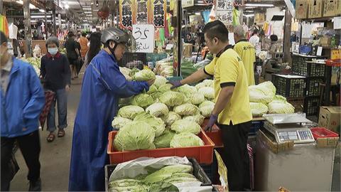 鳳凰颱風撲台！菜價恐喊漲　菜籃族趕緊囤貨備戰