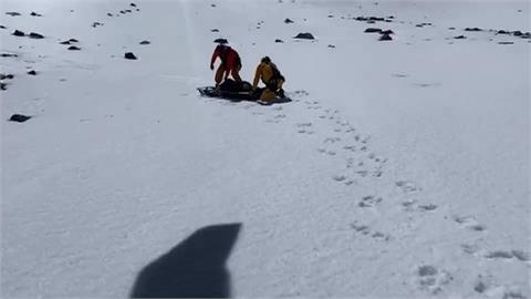 男子爬雪山摔斷手 攀雪山今年已3死6傷　