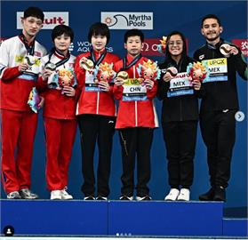 中國13歲小將稱霸跳台　奪世界游泳錦標賽混雙跳水金牌