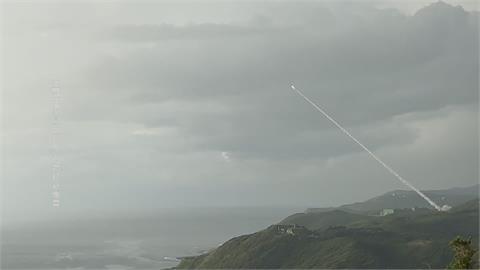 轟隆巨響！天弓二、三型飛彈九鵬基地試射　整個恆春半島都能看見